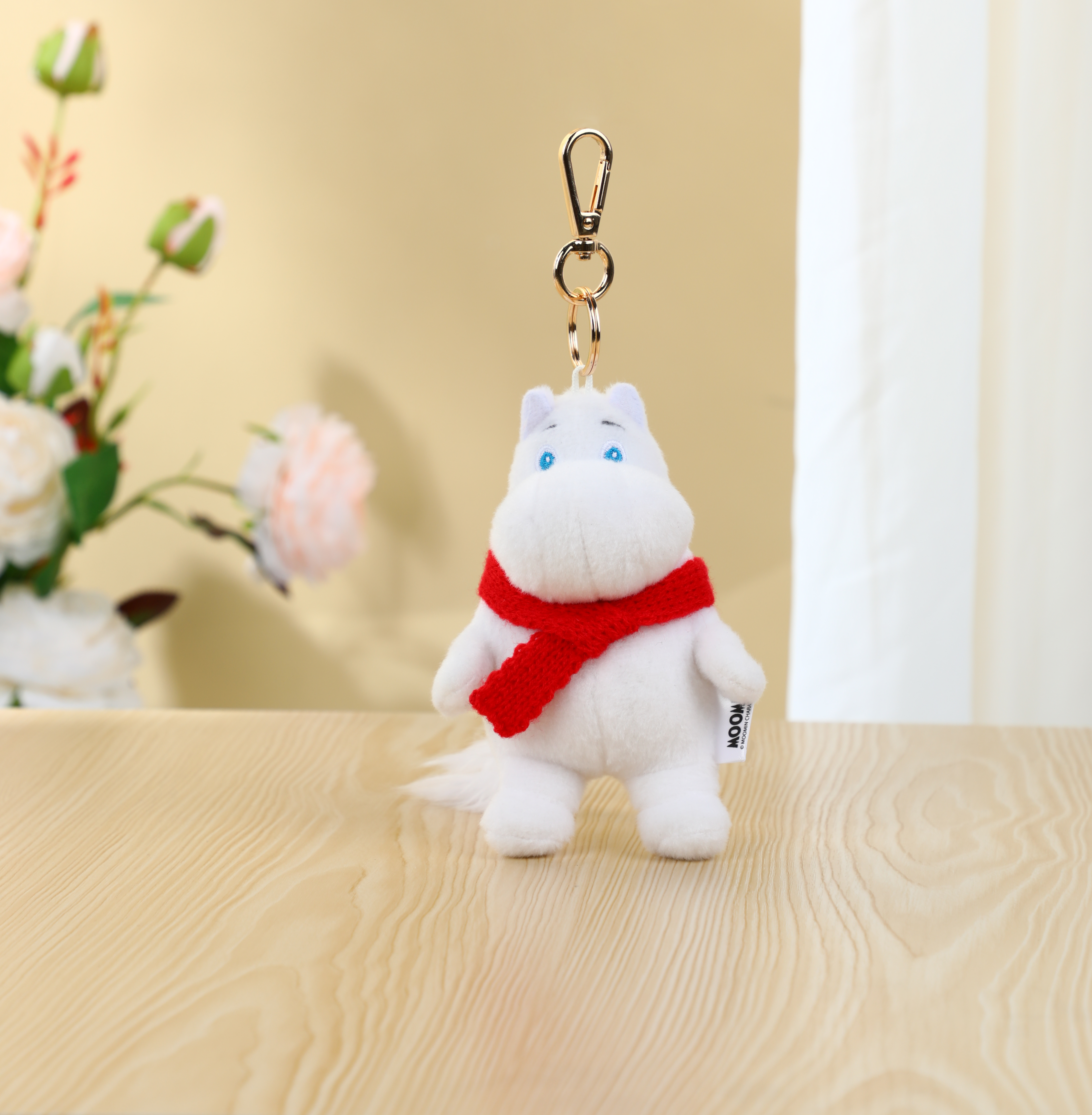 Moomintroll hanger met rode sjaal