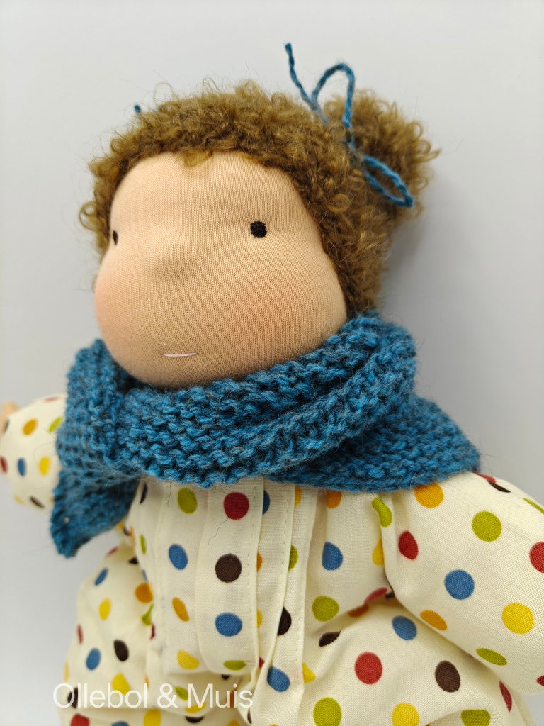 Rag doll brown hair orange apples