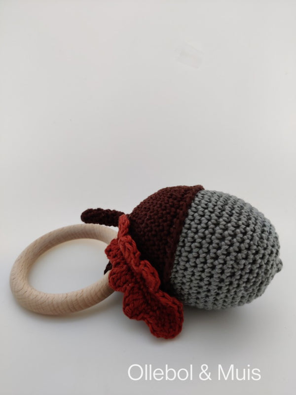Rattle / teether acorn