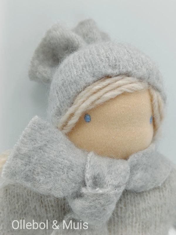 Knuffelpopje mohair grijs