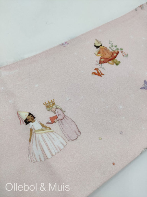 Belle &amp; Boo crib/cot sheet Fairytale Dreams