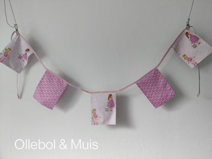 Flagline Ava &amp; Friends with pink panels