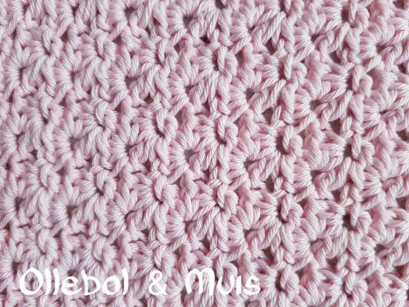 Gehaakte deken licht roze