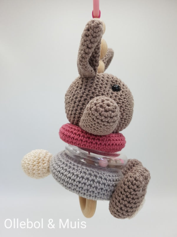 Wagenhanger / Maxi cosi hanger rammelkonijn roze/grijs