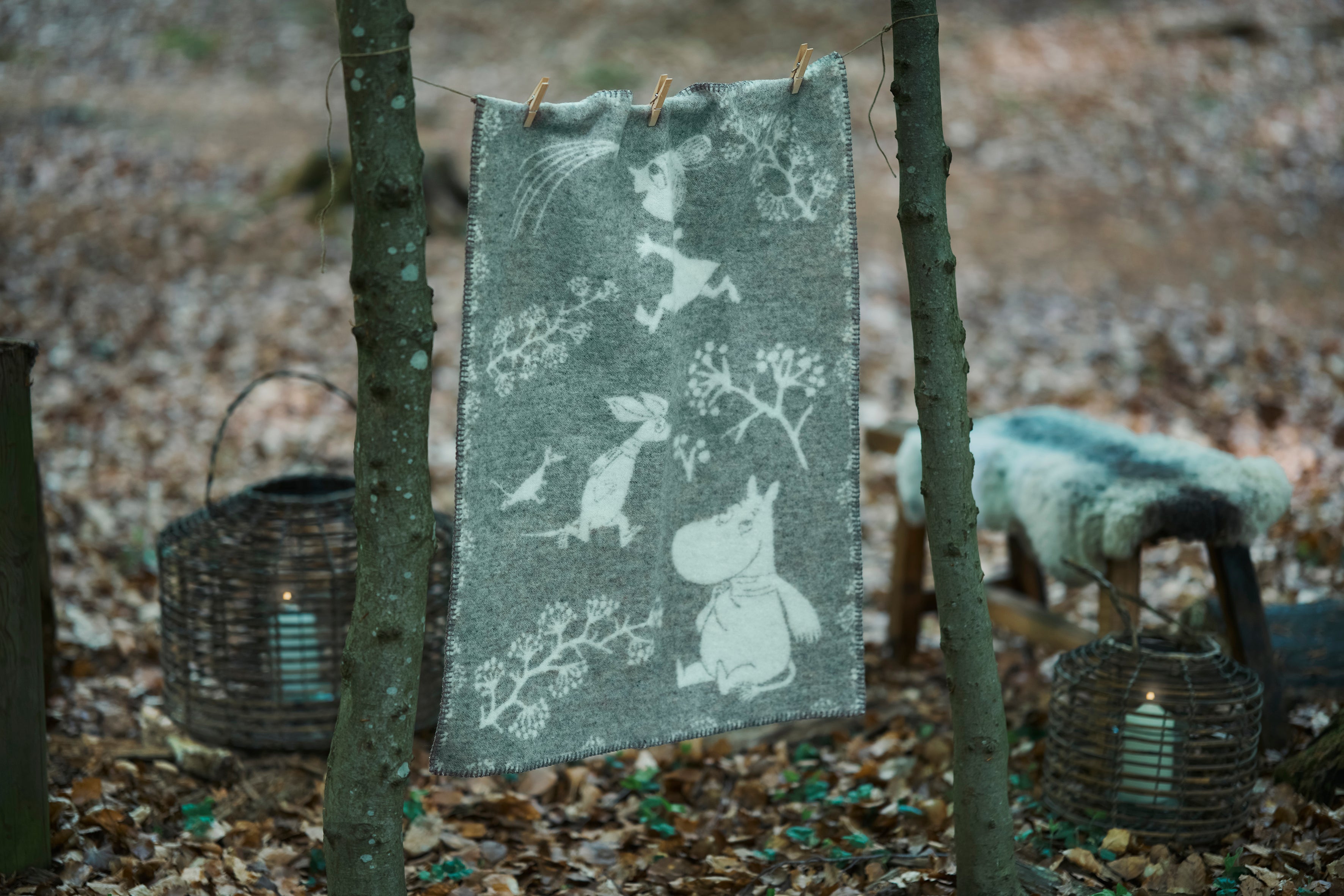 Moomin dekentje Moomin Winterland grey