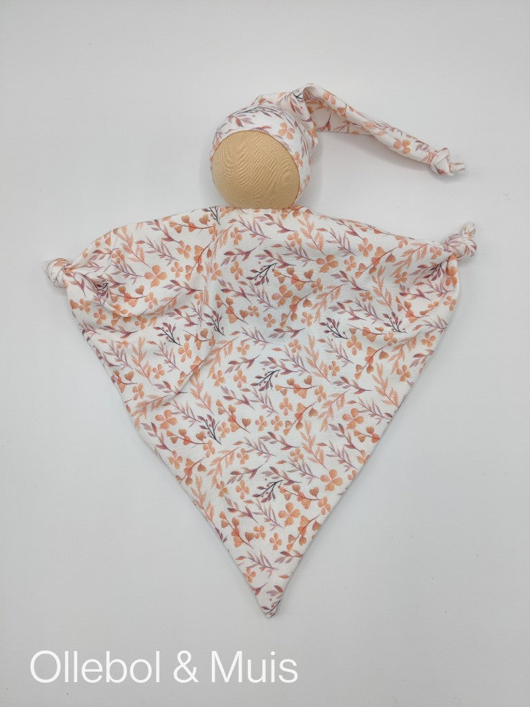 Cuddly Cloths Orange flower