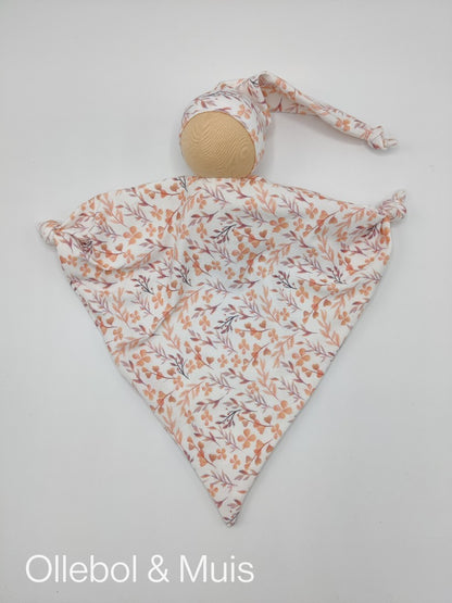 Cuddly Cloths Orange flower