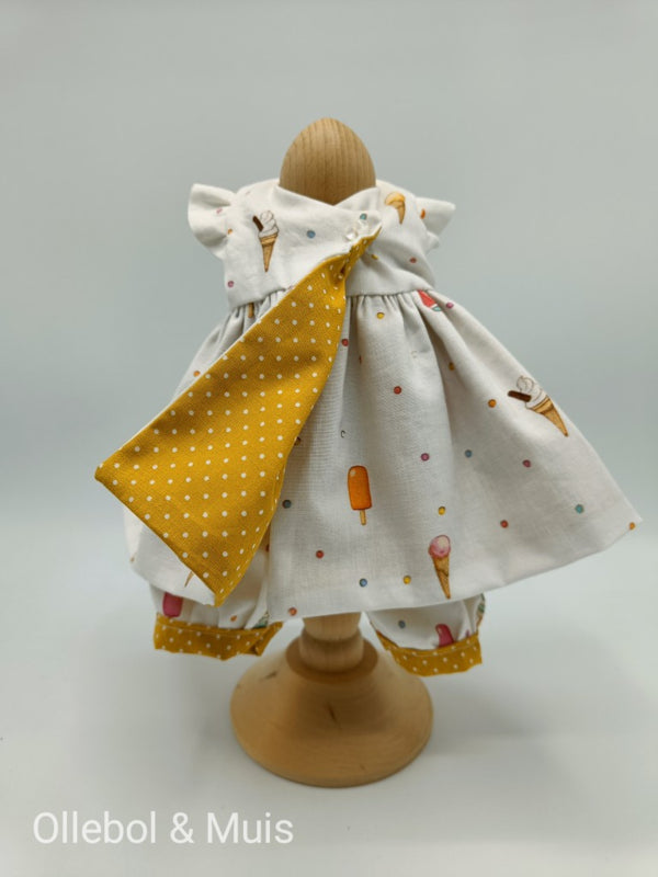 Poppenjurk en broekje pop 30 cm