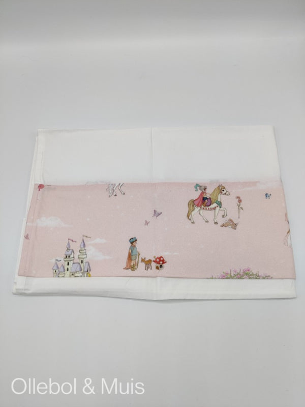 Belle &amp; Boo cot / crib sheet Fairytale Dreams
