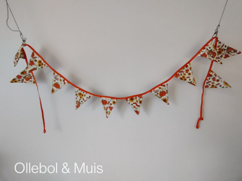 Bunting Halloween Ditsy