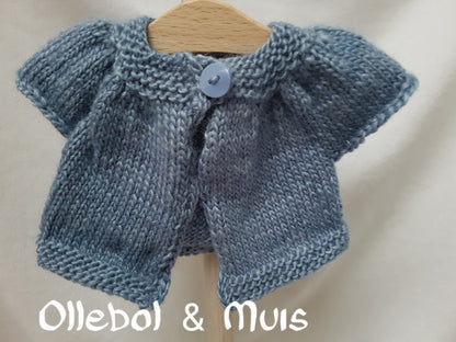 handgebreide vestjes voor poppen 33-38 cm